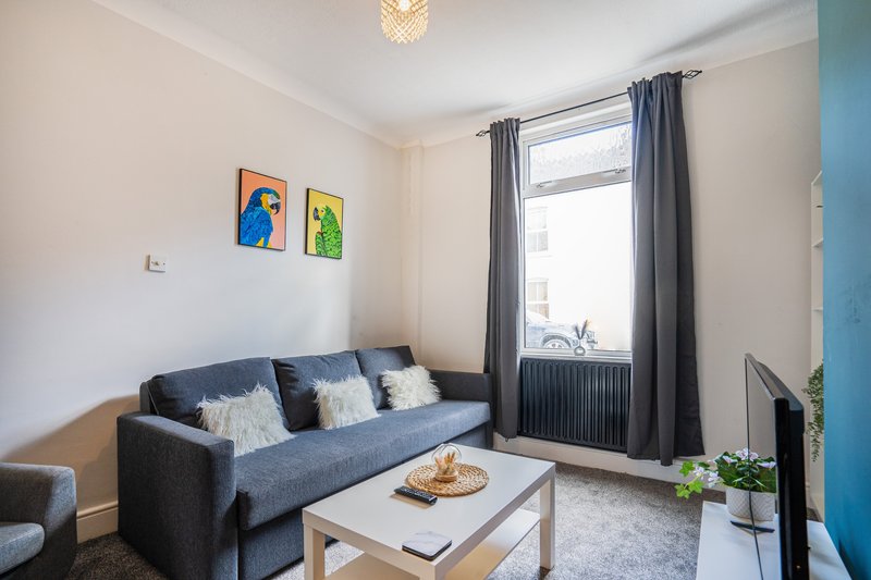 Stylish 2-Bed Home in Bishop Auckland by MCPI Hosting, Perfect for Business & Contractors