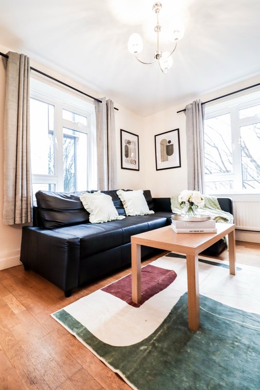 2 Bed Apartment - Great Location!