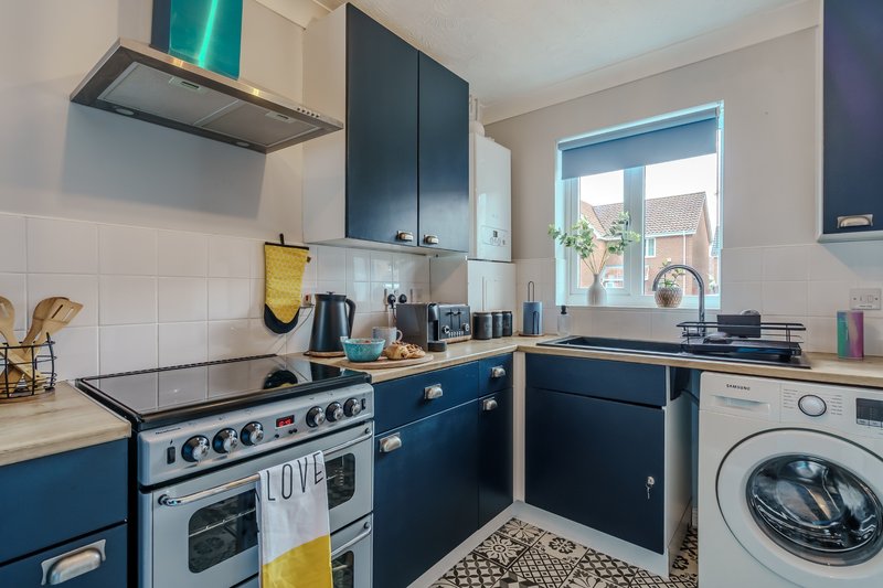 Near UEA & Hospital | Free Parking + Home Gym