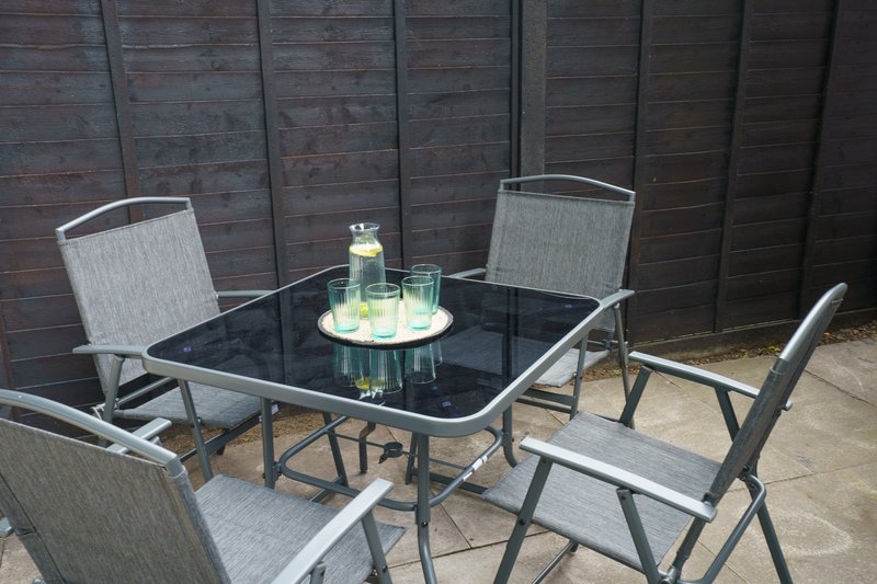 Near UEA & Hospital | Free Parking + Home Gym
