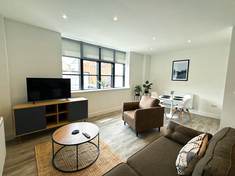 3 Ashbrook Queen St - 2-Bedroom 2-Bathroom First-Floor Apartment (Lift), Abingdon