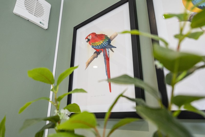 Luxury 3BR Apartment | Parking | Near Edinburgh