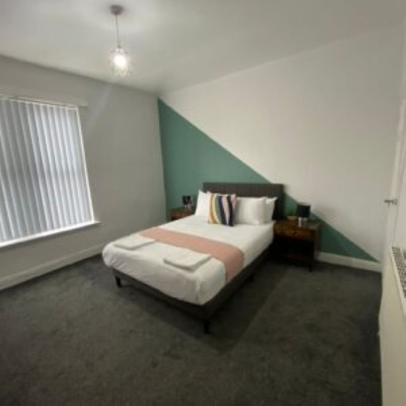 3 Bed House | Near M1 & Meadowhall