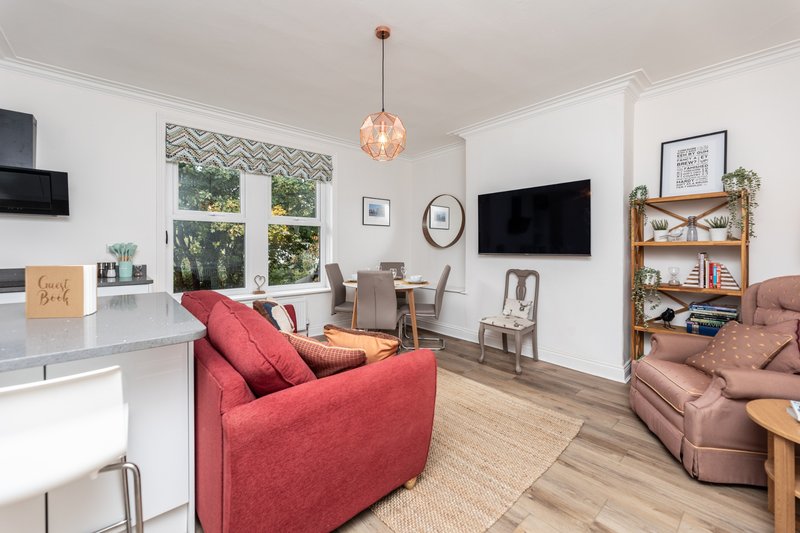 2bed Flat in Oakwood