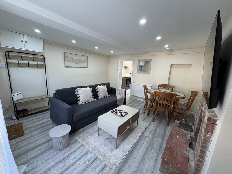 3-Bed House in Framlingham | Street Parking | WiFi