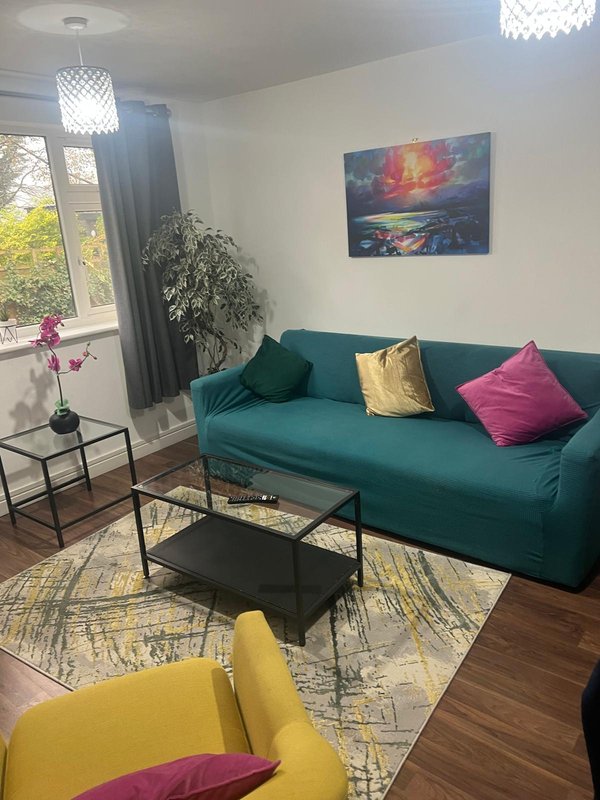 Flat 10, Station Road - Ground Floor 2 Bedroom Flat | Wifi | Free Parking