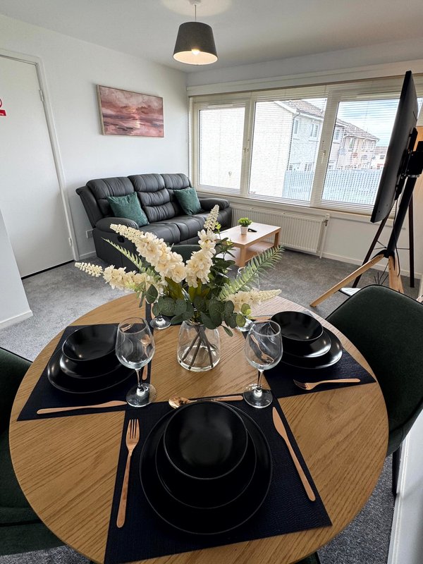 Modern Blantyre 2BR House with Free parking