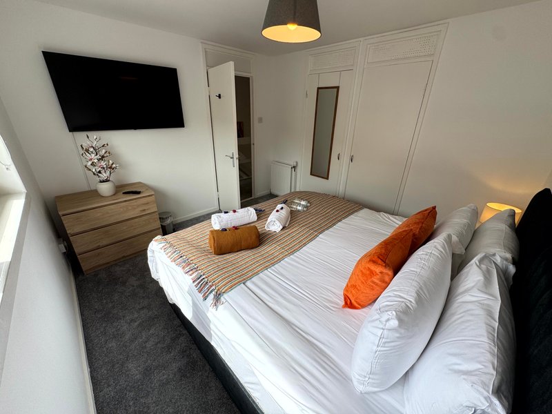 Modern Blantyre 2BR House with Free parking