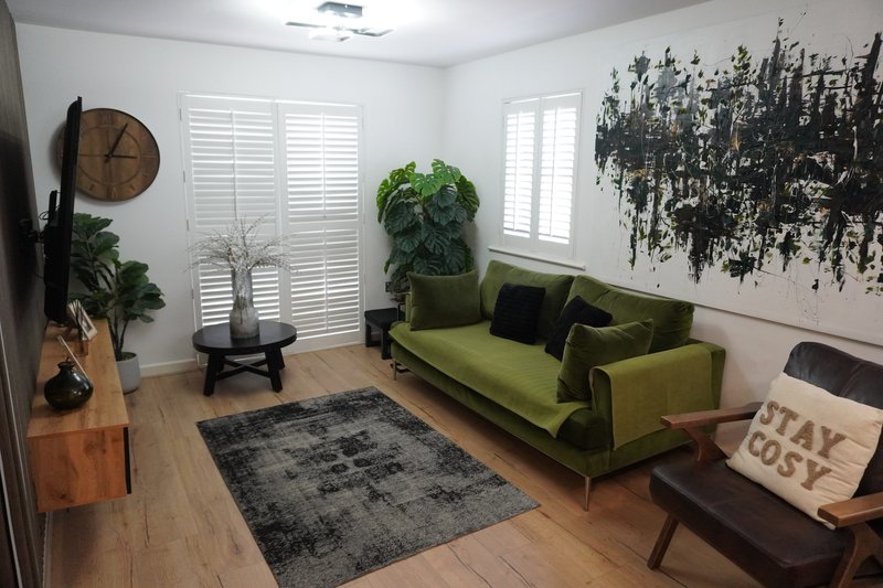 Modern Haydock 2BR | Gated Parking | Near Liverpool