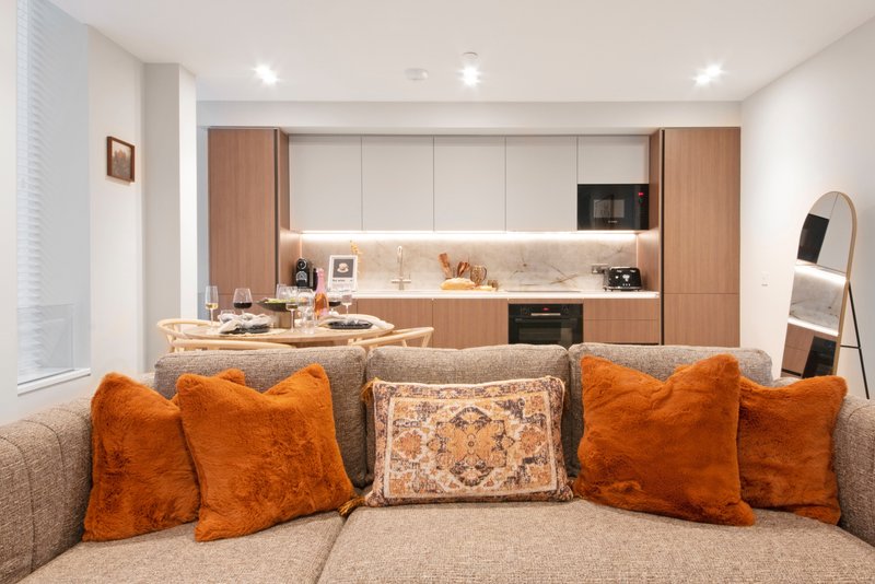 Camden- 2 Bed Apartment with Balcony- next to underground