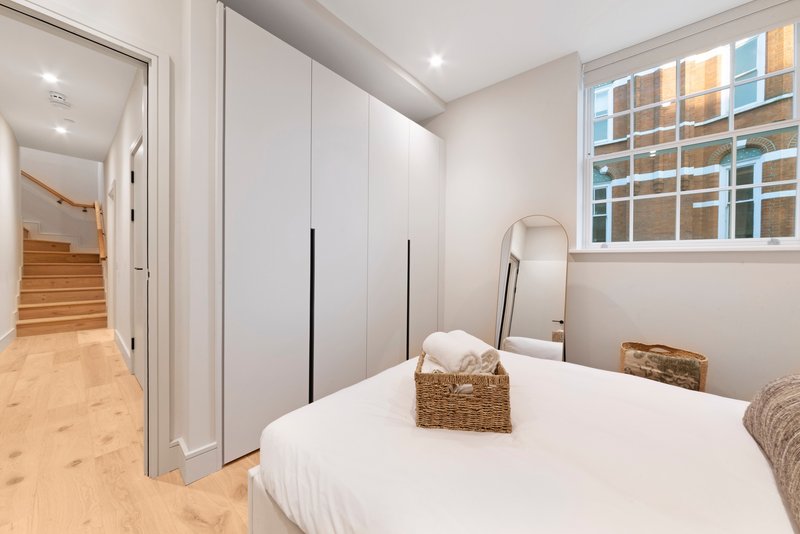 Camden- 2 Bed Apartment with Balcony- next to underground