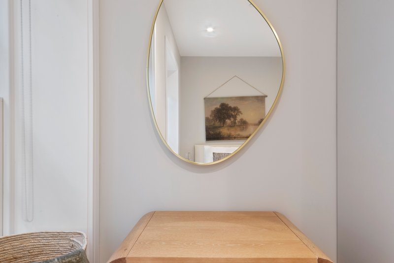 Camden- 2 Bed Apartment with Balcony- next to underground