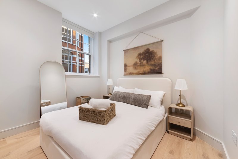Camden- 2 Bed Apartment with Balcony- next to underground
