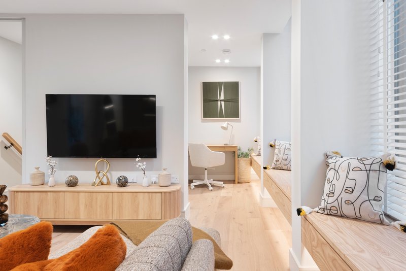 Camden- 2 Bed Apartment with Balcony- next to underground