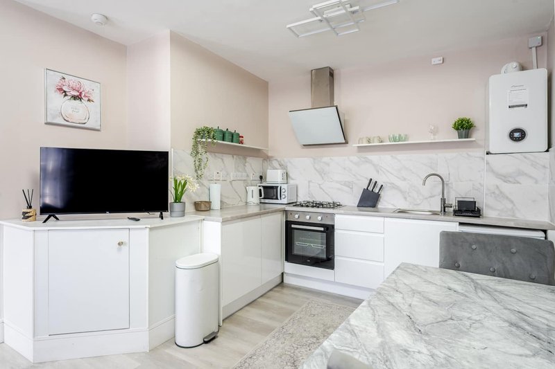 Spacious 1 Bed Apartment in Whitehall, Bristol