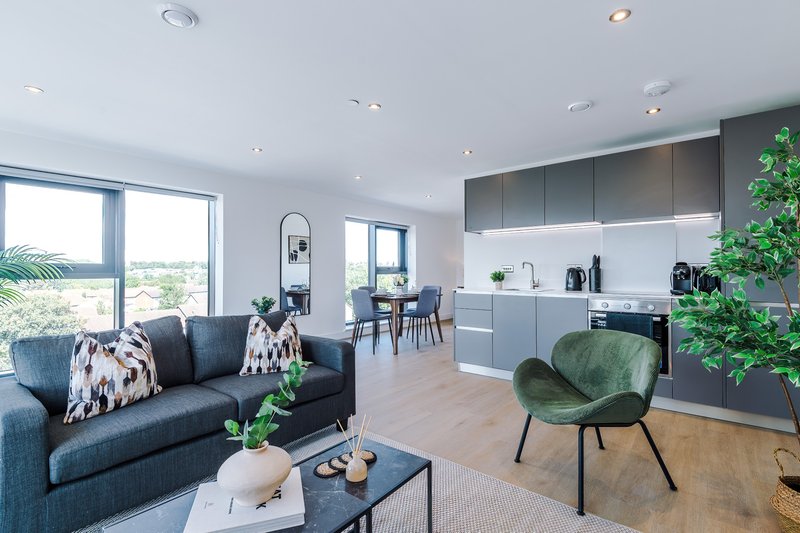 Premium 2-Bed Home in Leeds City Centre - Perfect for Families & Contractors