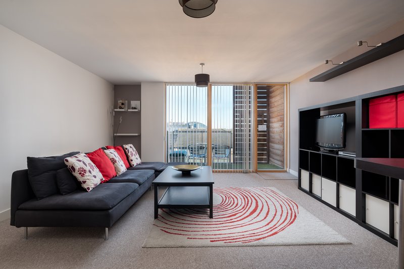 Vizion Apartment - Central MK, balcony & parking