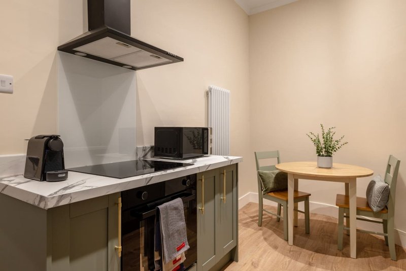 Cosy Callander 1 Bed | Wood Burner & Free Parking