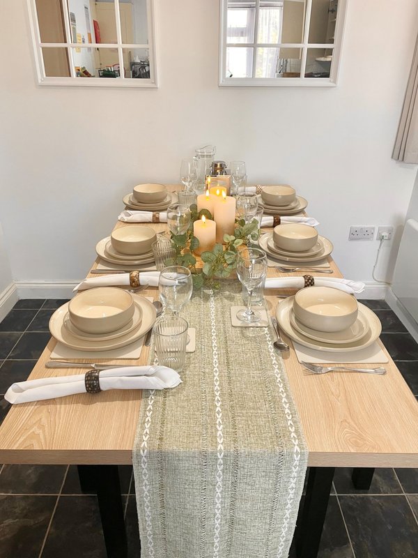 The Nest: 2-Bed, 2-Bath Flat with Parking near Paignton Beaches and Zoo