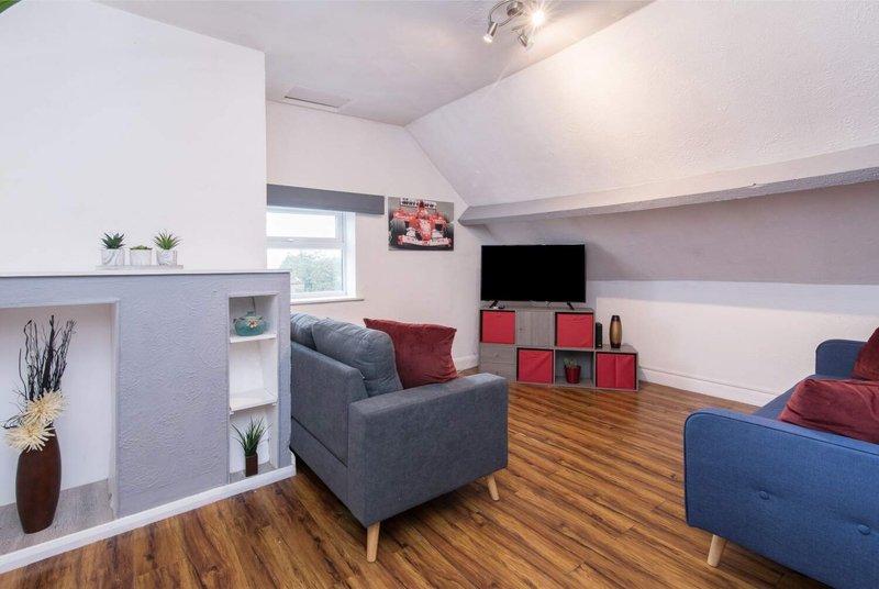 Spacious Apartment, Free Parking, Fast Wifi