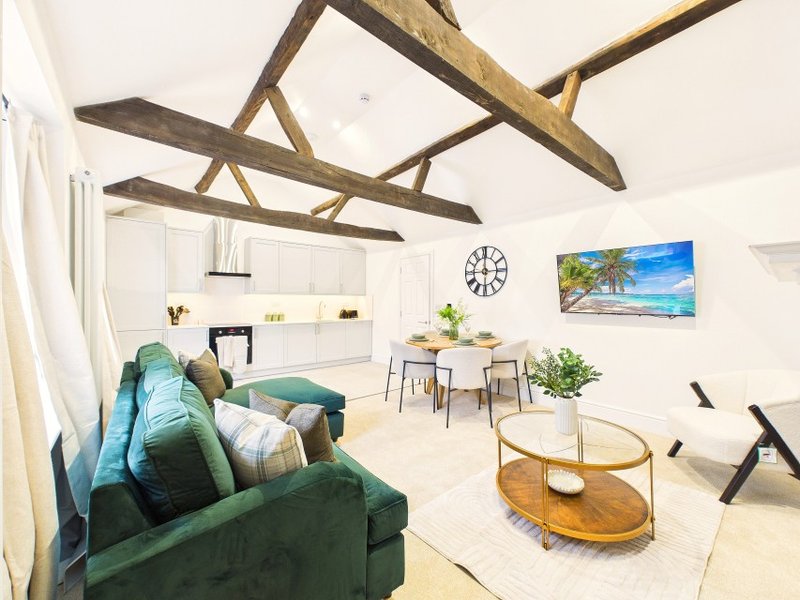 Artisan Apartment | Modern | Spacious