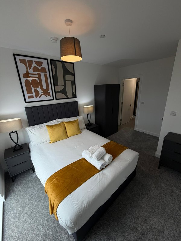 Stunning 2 Bedroom Apartment-2 Bath with Balcony
