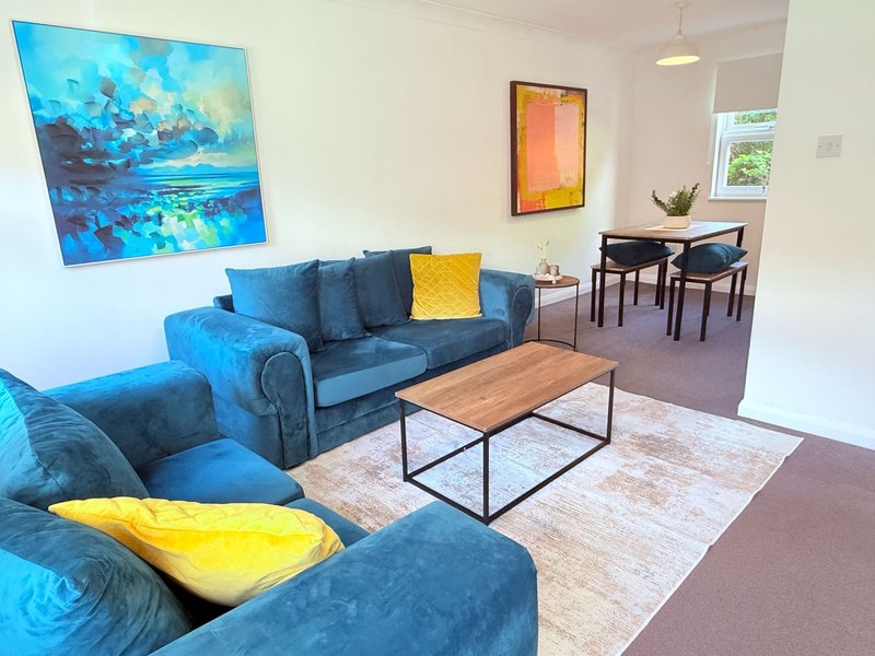 3 Bed Maisonette - Bedford Train Station