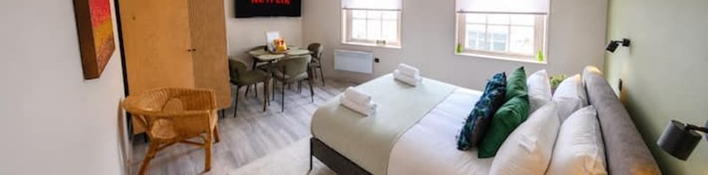 The Harbour Suite