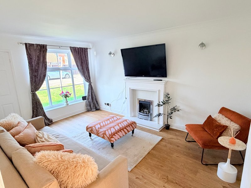 Hamble House | 3BR • 6 Guests • Free Parking