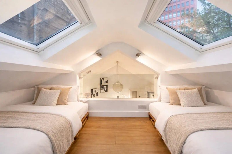 Covent Garden Penthouse 2Bd Bright High Cieling