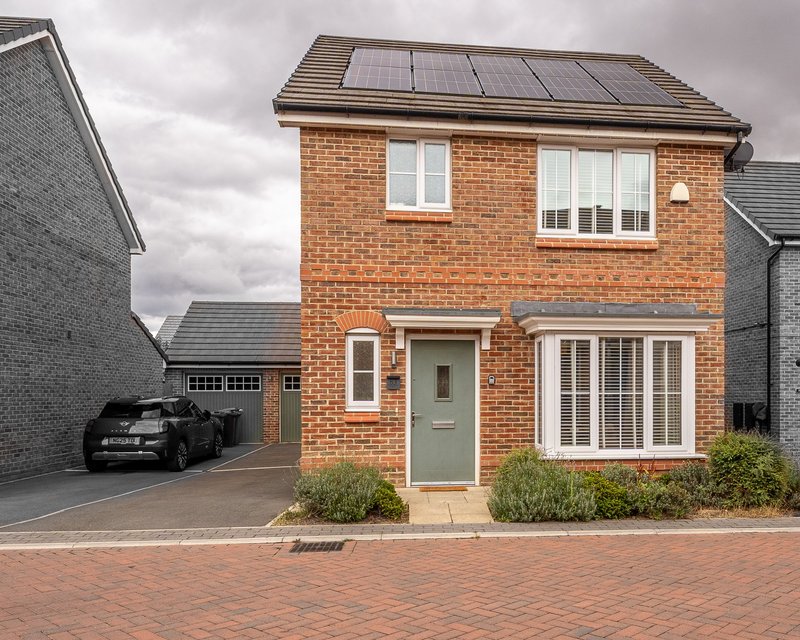 Beamshaw Way — 4-Bed Serviced House for Crews & Corporate Stays, Wakefield