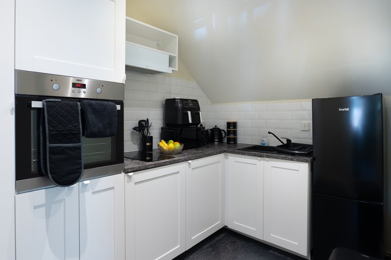 The fully equipped kitchen has everything you need for a long or short stay in Congleton.