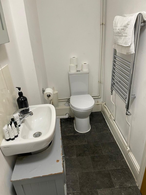 Quad Room · Cambridge · Free Parking · Group Stay