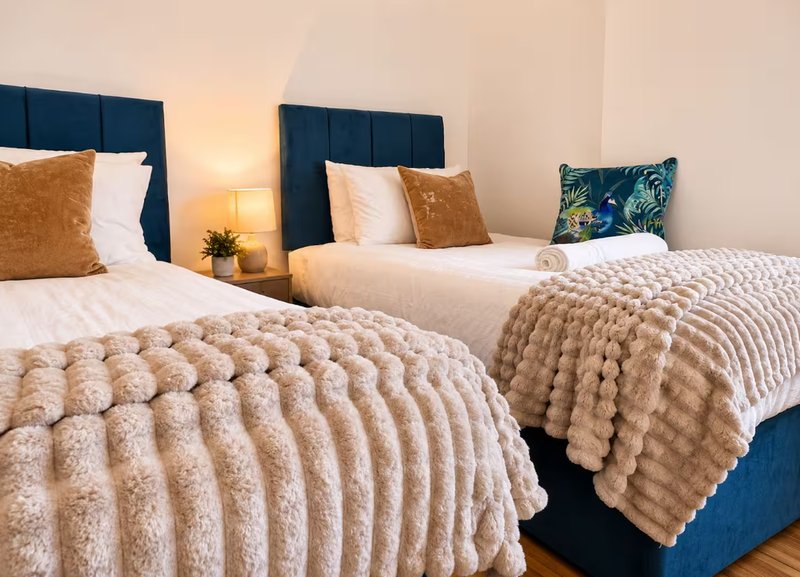 Stylish Central Apartment | Balcony | Free Parking