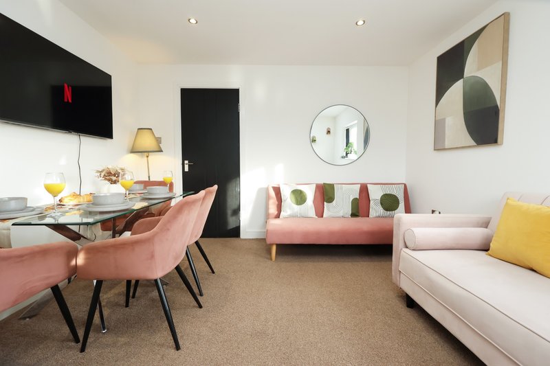 2 Bedroom for 4 Guest | WiFI | TV
