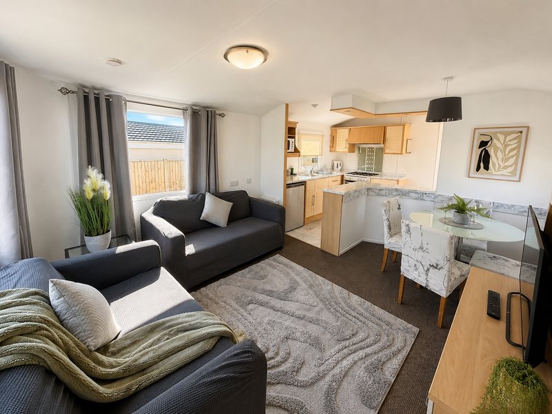 Caravan 2 Marsh Farm Holiday Park 2 Bedrooms