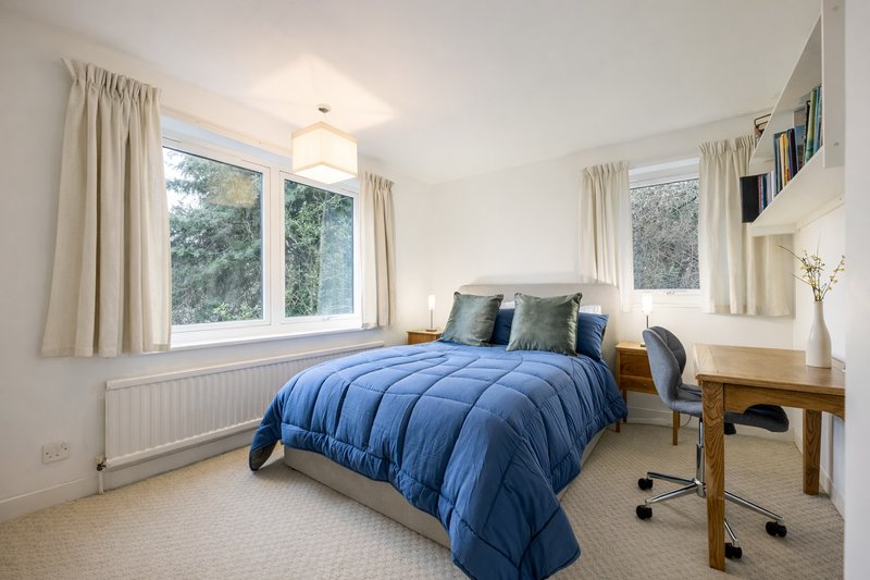 Large 5-Bed Home | Next to JR Hospital | Parking