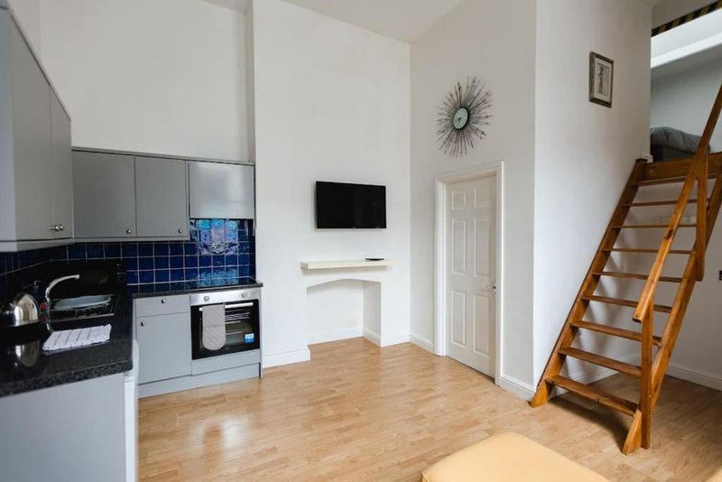 First Floor  1 x bed studio in old town City of Hull